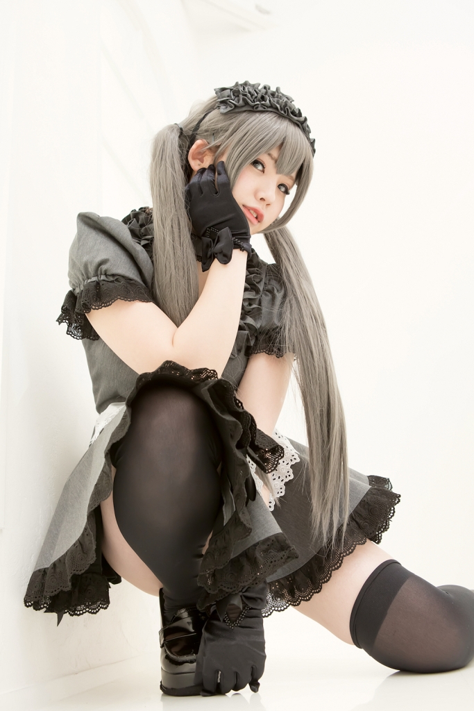 Rabbit play pictorial - black maid(50)